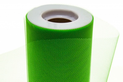 Фатин в шпульках 16-146, 10 гр/м2, шир. 15 см (в нам. 25+/-1 м), цвет зелёный - купить в Коврове. Цена: 100.69 руб.